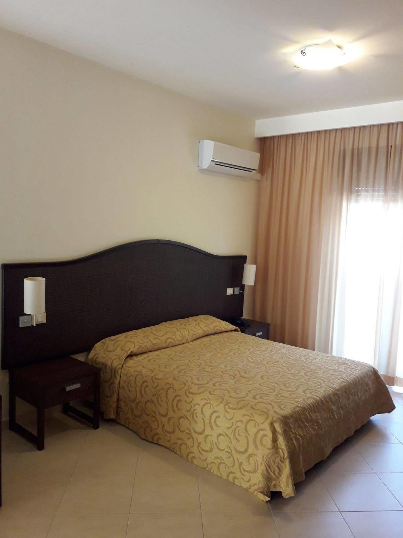 Hotel Costa Azul Balestrate Ngoại thất bức ảnh